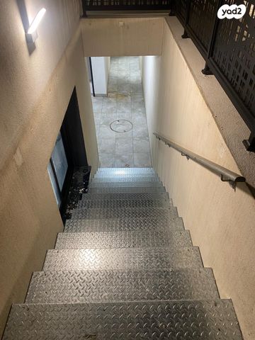 מרתף/ פרטר, לשם 1, אחוזת גדרה, גדרה