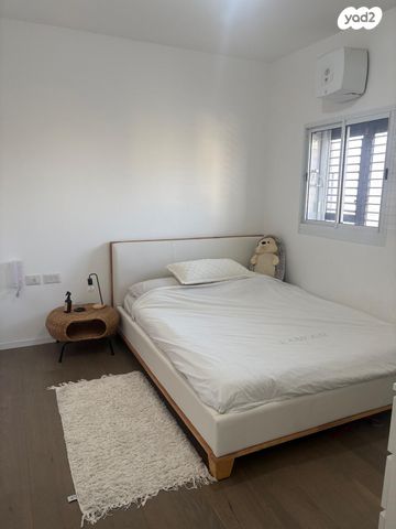 דירה, שדרות הצנחנים 18, נגבה, רמת גן