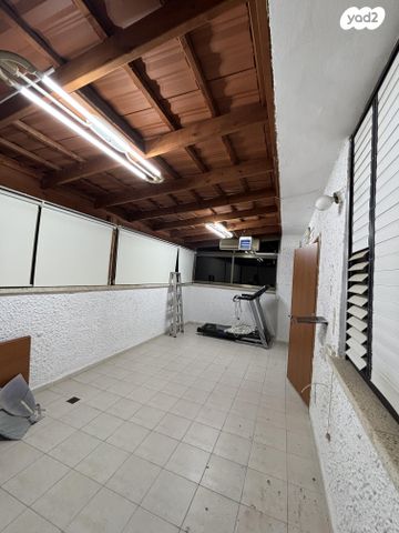 גג/ פנטהאוז, הרצל 5, מרכז מערבי, נס ציונה