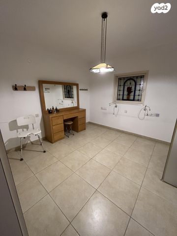 גג/ פנטהאוז, הרצל 5, מרכז מערבי, נס ציונה