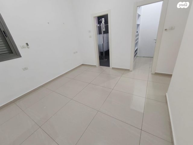 דירת גן, שדרות קדש 4, ברנע, אשקלון