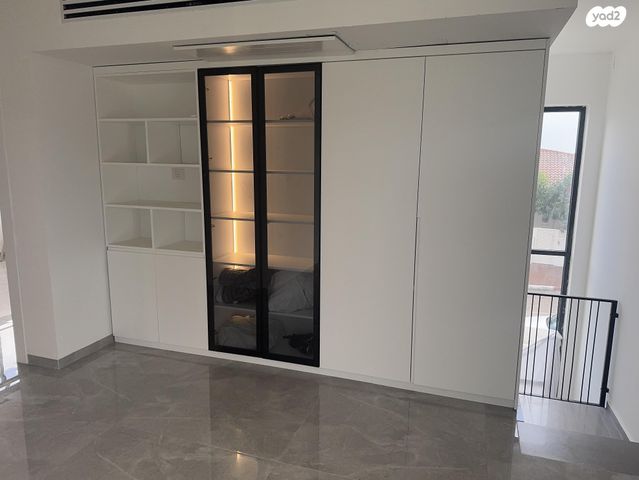 יחידת דיור, הקטיף 341, שחר, שחר