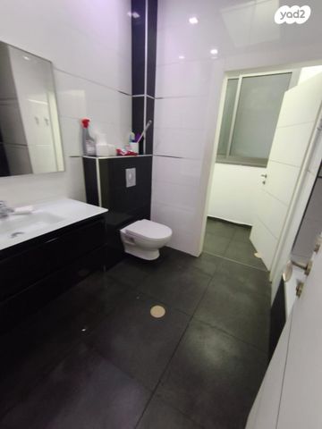 דירת גן, שדרות קדש 4, ברנע, אשקלון