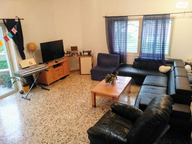 בית פרטי/ קוטג', המייסדים 28, המושבה, בנימינה גבעת עדה