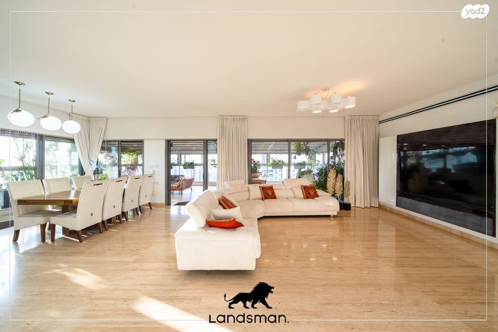 יונתן רטוש 10