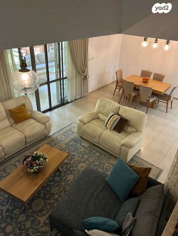 בית פרטי/ קוטג', ספיר, מרכז המושבה, גן יבנה