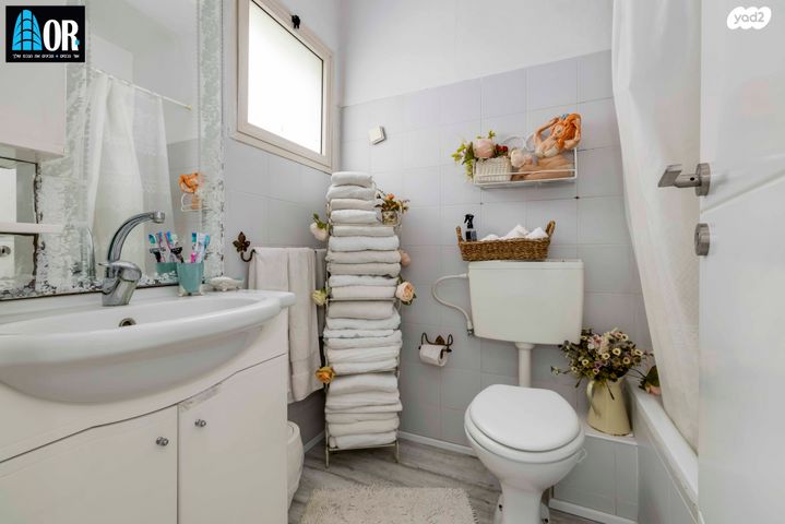 בית פרטי/ קוטג', לשם, רחובות החדשה, רחובות