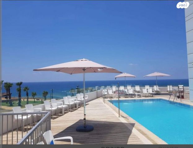 דירה, שדרות בן גוריון 2, נוף הטיילת, נתניה