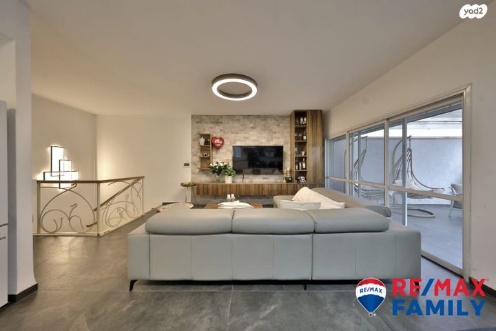 יצחק יציב 35