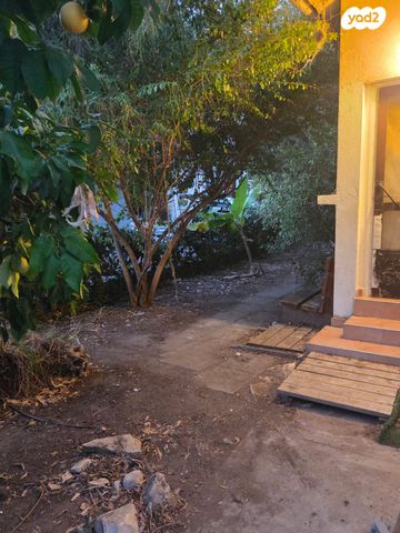 דו משפחתי, הירדן, חבצלת, רחובות