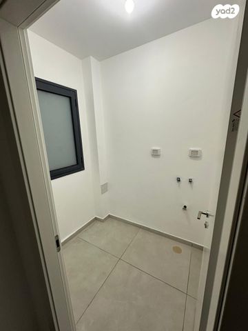 דירה, פרדה יזדאו אקלום, עפולה