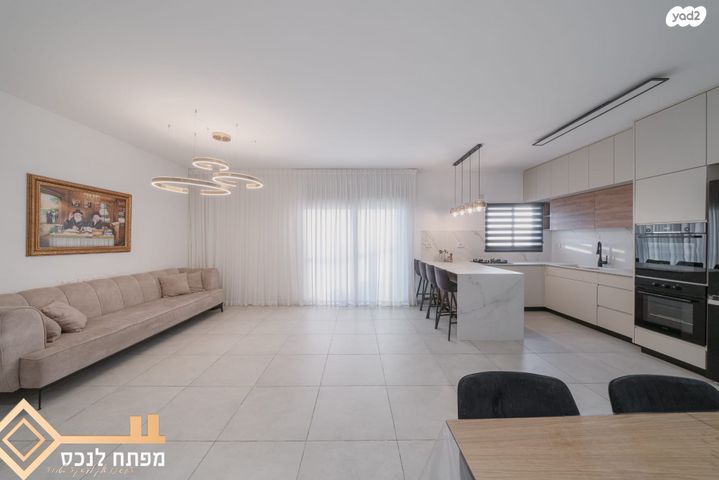 דירה, אריאל שרון, נווה שרון / שער העיר, נתיבות