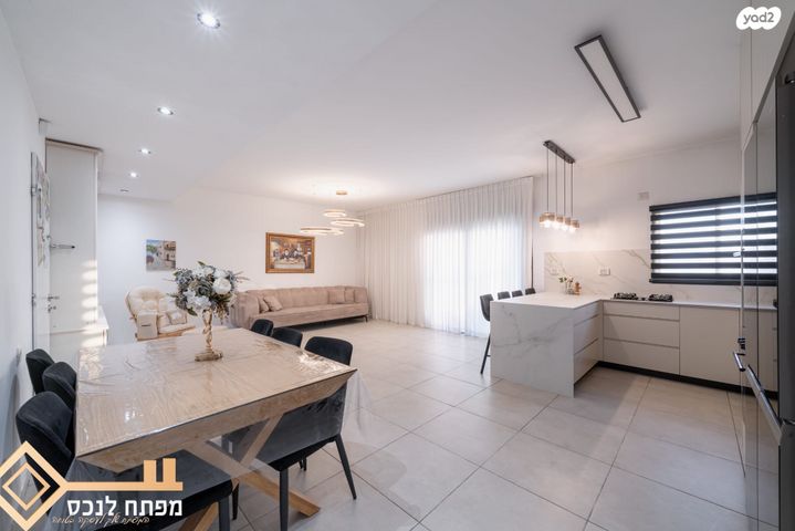 דירה, אריאל שרון, נווה שרון / שער העיר, נתיבות