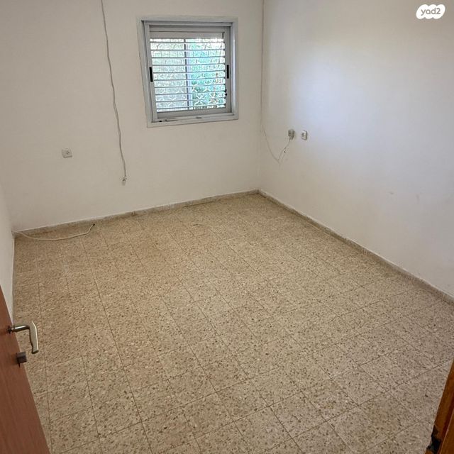 דירה, שיזף, חלמיש, ערד