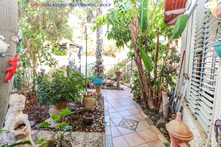 דו משפחתי, יפעת, תל אביב יפו