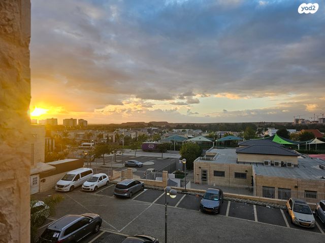 דירה, אלה, החורש, נתיבות