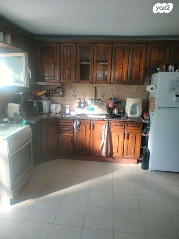 גג/ פנטהאוז, חובבי ציון 4, תל אביב יפו