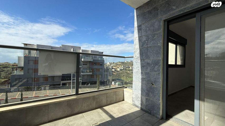 דירת גן, מצדה, אורנים, מעלות תרשיחא