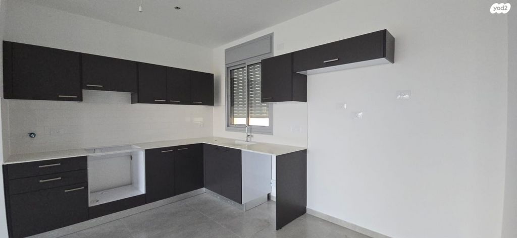 דירה, אורי אלמוג 17, חולון