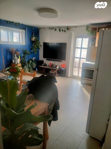 גג/ פנטהאוז, חובבי ציון 4, תל אביב יפו