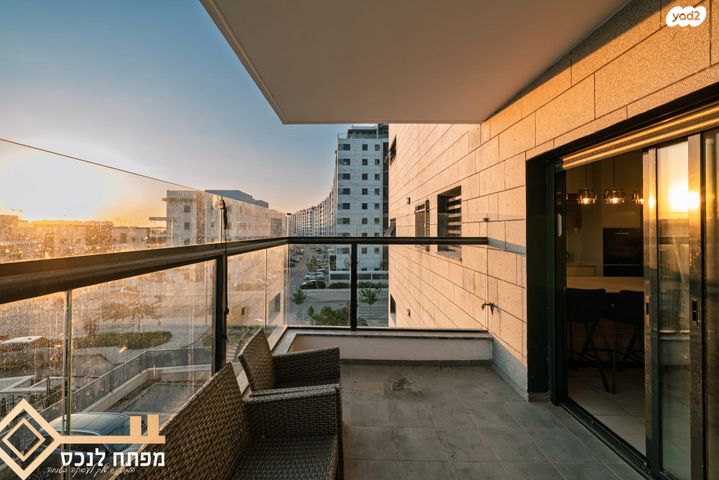 דירה, אריאל שרון, נווה שרון / שער העיר, נתיבות