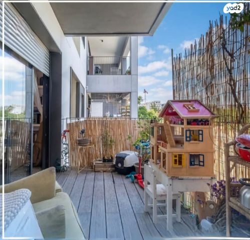 דירה, קהילת לודז' 66, תל אביב יפו