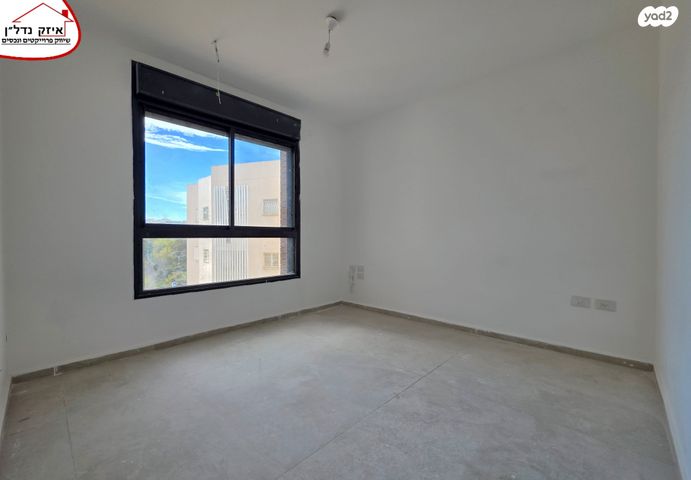 דירה, יטקובסקי אחים, כפר גנים ג, פתח תקווה