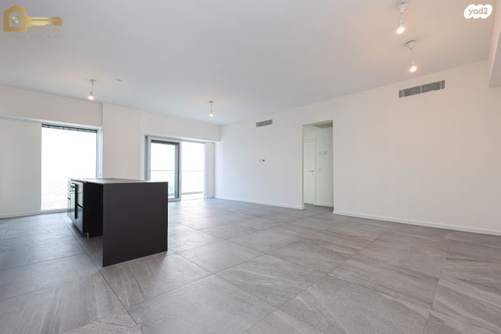 דירה, דרך מנחם בגין, תל אביב יפו