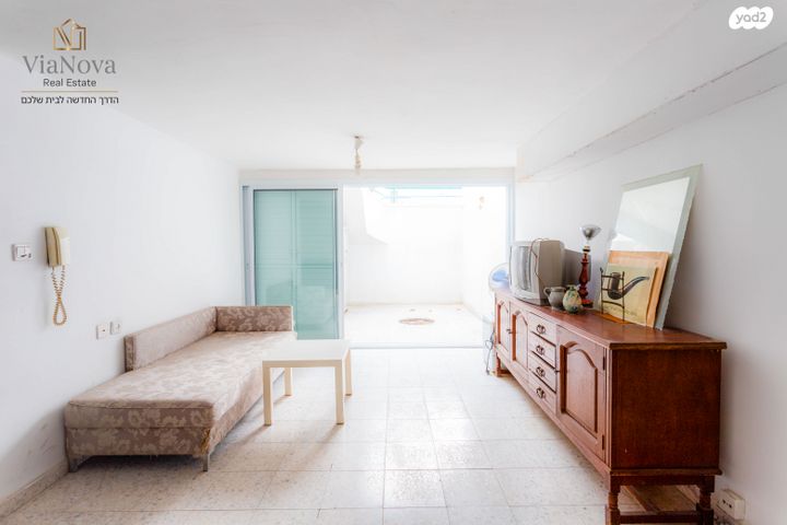 בית פרטי/ קוטג', א' / צפון מזרח העיר, רחובות