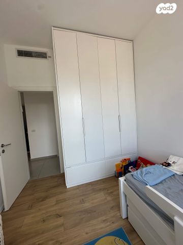 דירה, אהוד מנור, נווה זמר, רעננה