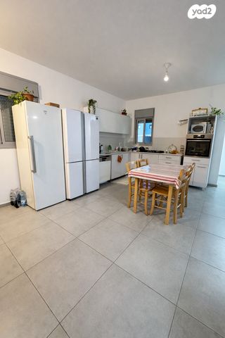 דירת גן, החיטה 33, מרכז שפירא, מרכז שפירא