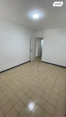 דירה, מאיר בר אילן 16, משכנות, רמלה