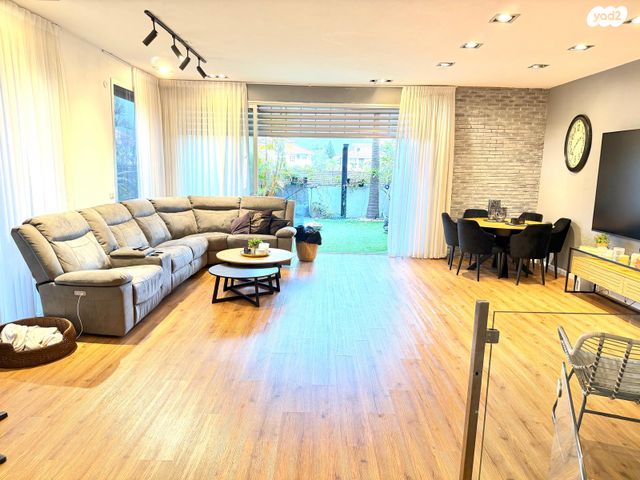 דו משפחתי, נווה דקלים, ראשון לציון