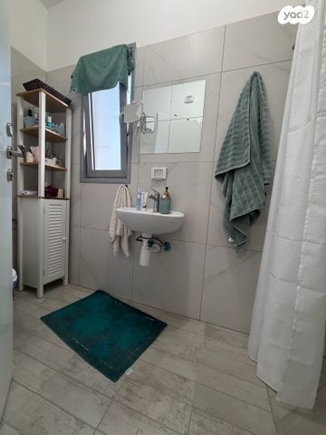 דירה, נעמי שמר 18, נאות אפק, אפקה, קרית ביאליק