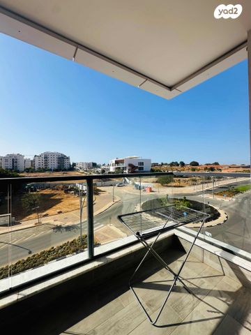 דירה, אהוד מנור, נווה זמר, רעננה