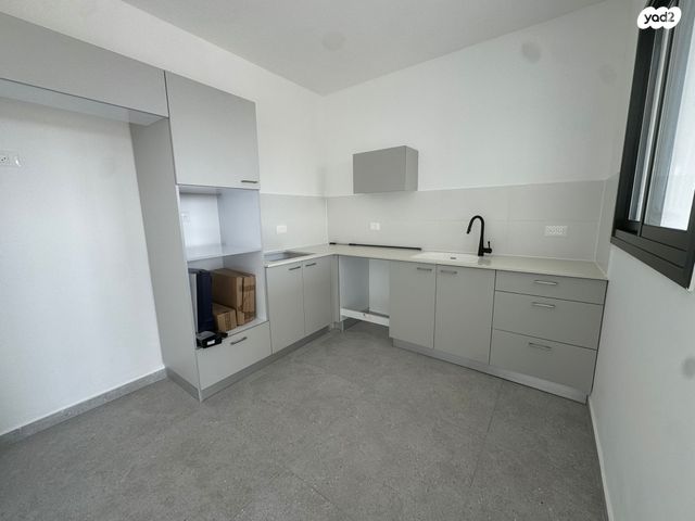 דירה, אור ים, אור עקיבא