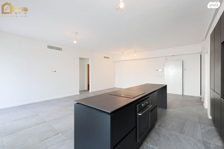 דירה, דרך מנחם בגין, תל אביב יפו