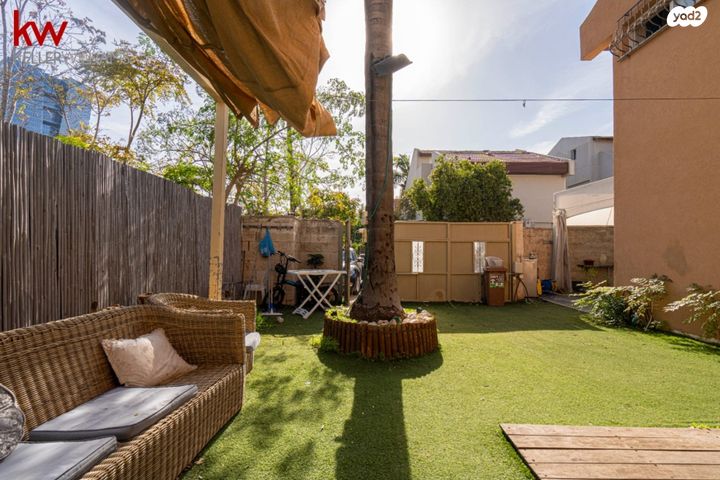 דו משפחתי, האצ"ל, רעננה