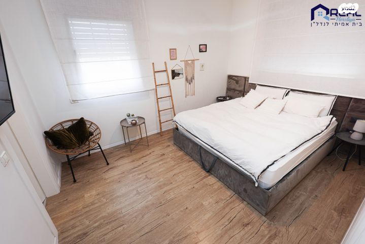 דירה, הרצליה