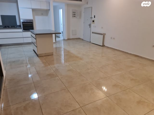 דירה, גרשון אבנר, ארמון הנציב, תלפיות מזרח, ירושלים