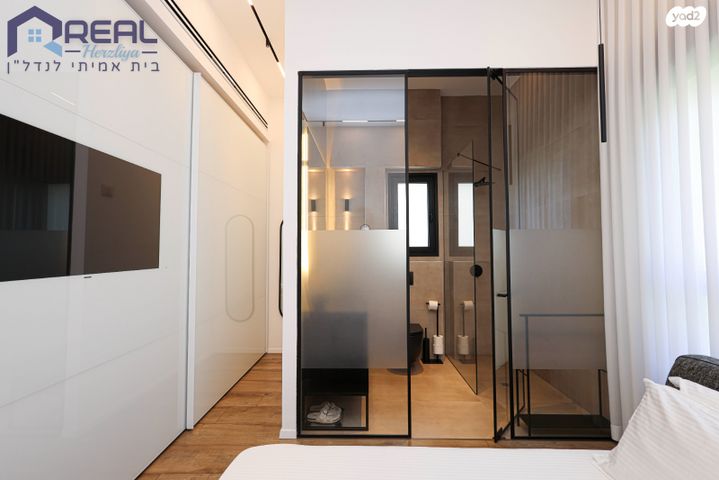 דירת גן, בינתחומי, הרצליה