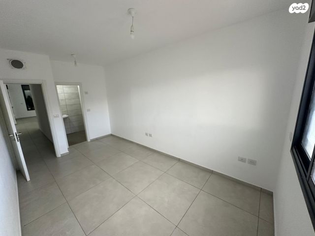 דירה, פרדה יזדאו אקלום, עפולה