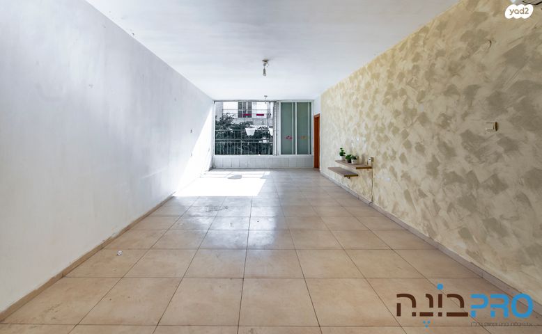 דירה, דוד וולפסון, רמז, מערב ותיק, ראשון לציון