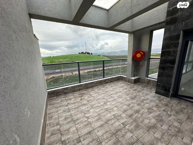 פרדה יזדאו אקלום 