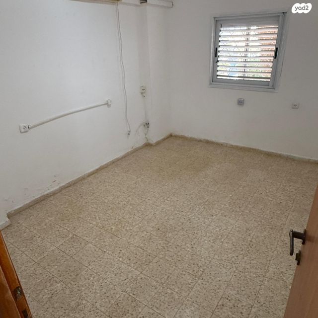 דירה, שיזף, חלמיש, ערד