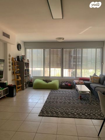 שדרות ירושלים 