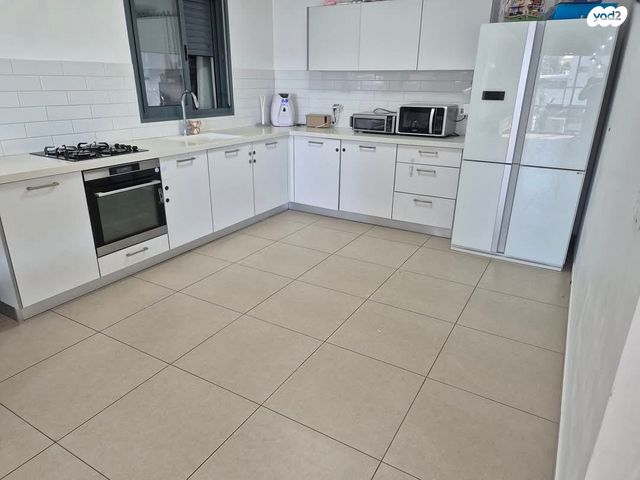 דירה, שדרות הציונות 5, ברנע, אשקלון