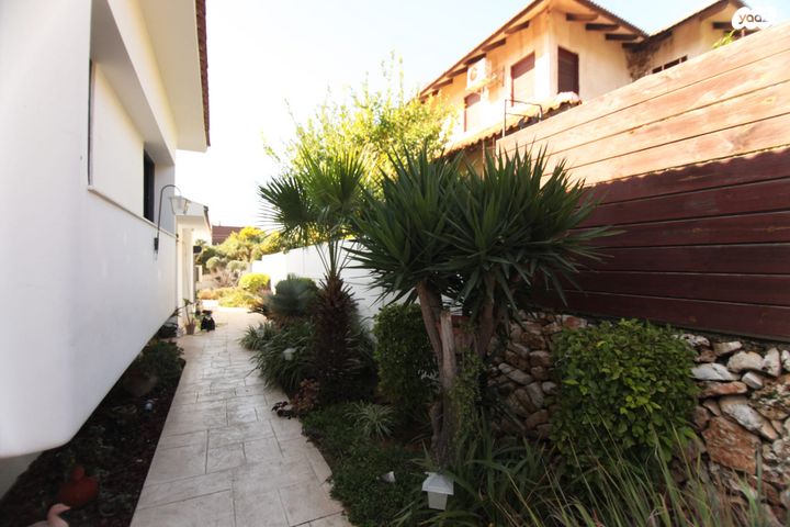 בית פרטי/ קוטג', שביל הנוטע 16, מרכז המושבה, אבן יהודה