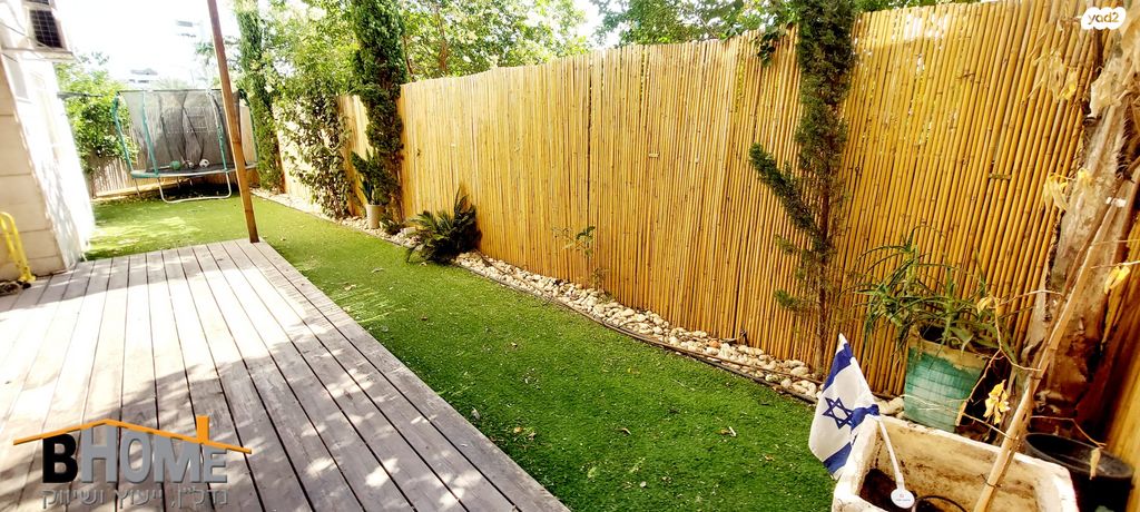 דירת גן, שדרות יצחק רבין 1, רמת אמיר, קדימה צורן