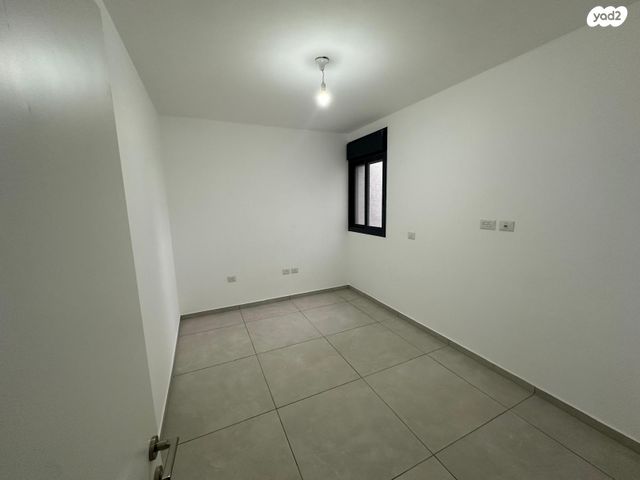 דירה, פרדה יזדאו אקלום, עפולה